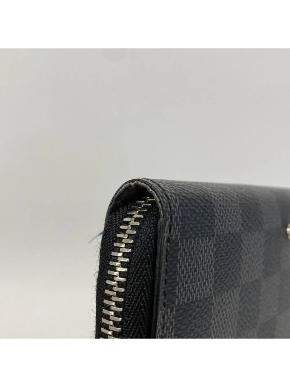 Louis Vuitton Wallet Damier Graphite Zippy Dragonne Black Gray